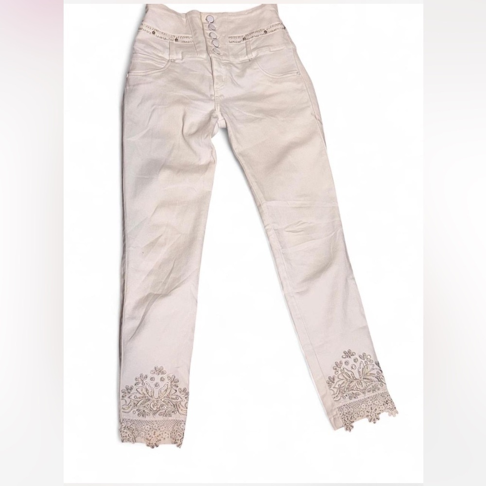 Chic Cream Women's Skinny Jeans with Embroidery